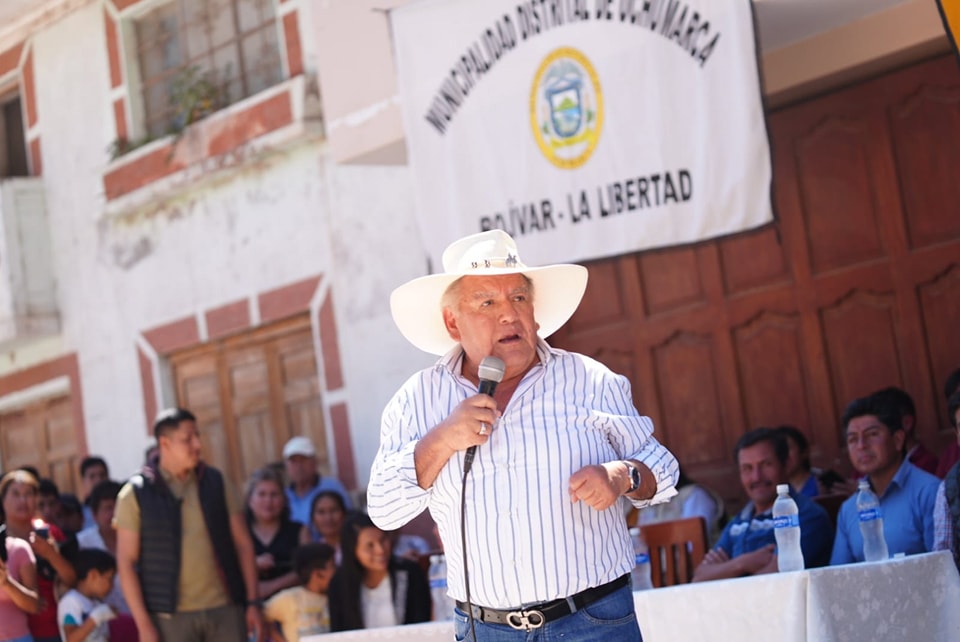 Acuña: «Estoy indignado por lo que pasa en el colegio César Vallejo de Longotea»