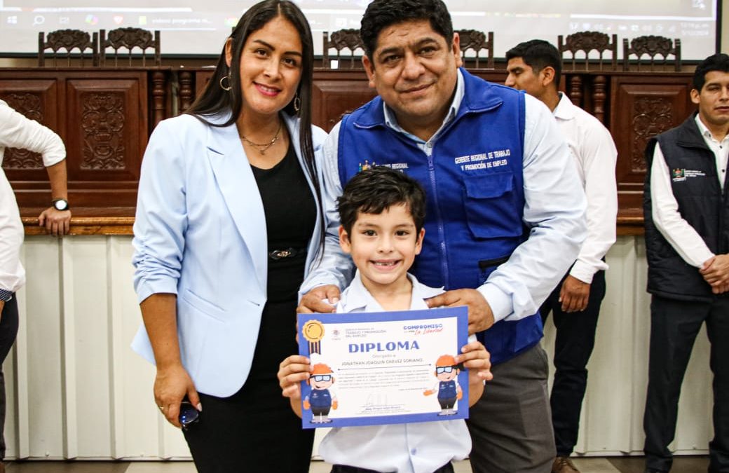 MÁS DE 2 MIL NIÑOS Y NIÑAS DE LA LIBERTAD APRENDIERON SOBRE SEGURIDAD Y SALUD EN EL TRABAJO