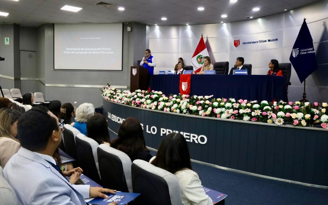 PERSONAL ADMINISTRATIVO DE LA UCV CULMINA TALLER DE LENGUA DE SEÑAS PERUANAS