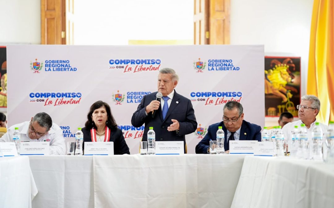 CÉSAR ACUÑA, POR INSISTENCIA, CONSIGUE QUE LAS FUERZAS ARMADAS TOMEN EL CONTROL DE LA SEGURIDAD EN TRUJILLO