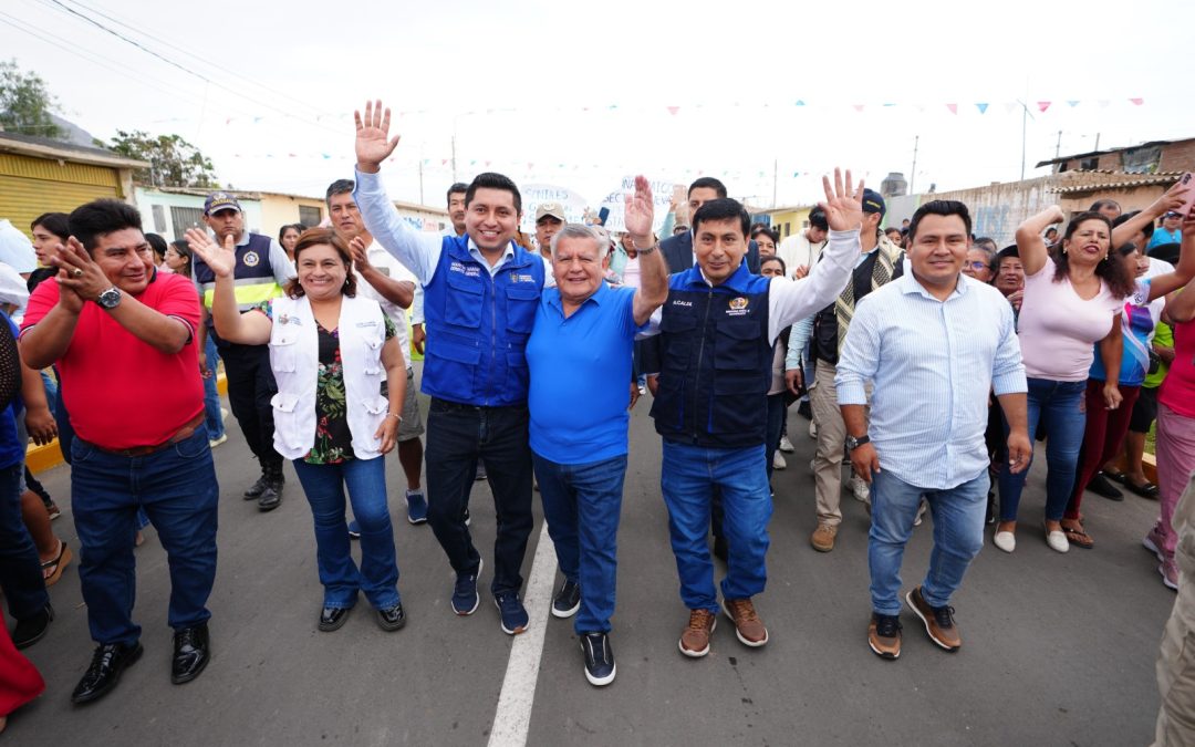 3 MIL FAMILIAS DEL CENTRO POBLADO VÍCTOR RAÚL NUNCA MÁS SUFRIRÁN POR EL POLVO Y LA TIERRA