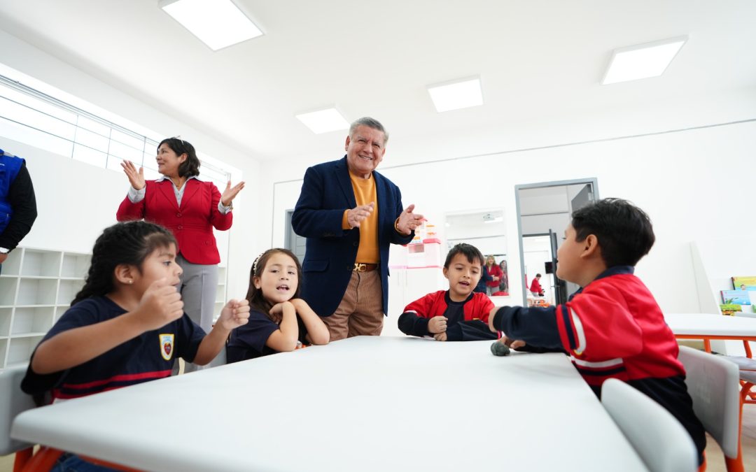 HISTÓRICO: GORE RENOVARÁ MOBILIARIO ESCOLAR DE INSTITUCIONES EDUCATIVAS CON MÁS DE S/ 42 MILLONES