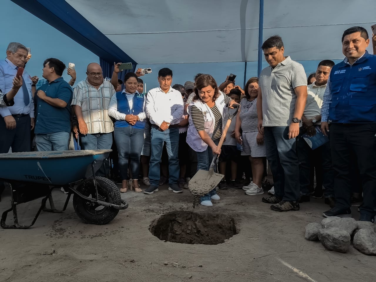 TRAS 30 AÑOS, SECTOR “VÍCTOR RAÚL II” DE HUANCHACO TENDRÁ PISTAS Y VEREDAS