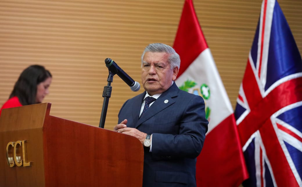 CÉSAR ACUÑA SALUDÓ GRAN INTERÉS DE EMPRESARIOS PERUANOS Y EXTRANJEROS POR CONSTRUIR NUEVO HOSPITAL REGIONAL DOCENTE