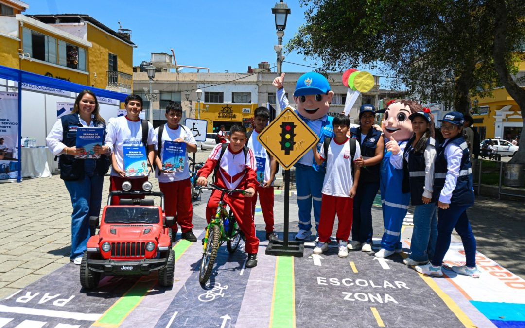GORE REALIZÓ PRIMER EXPOFERIA DE TRANSPORTES EN TRUJILLO E IMPULSA LA FORMALIDAD DEL TRANSPORTE REGIONAL