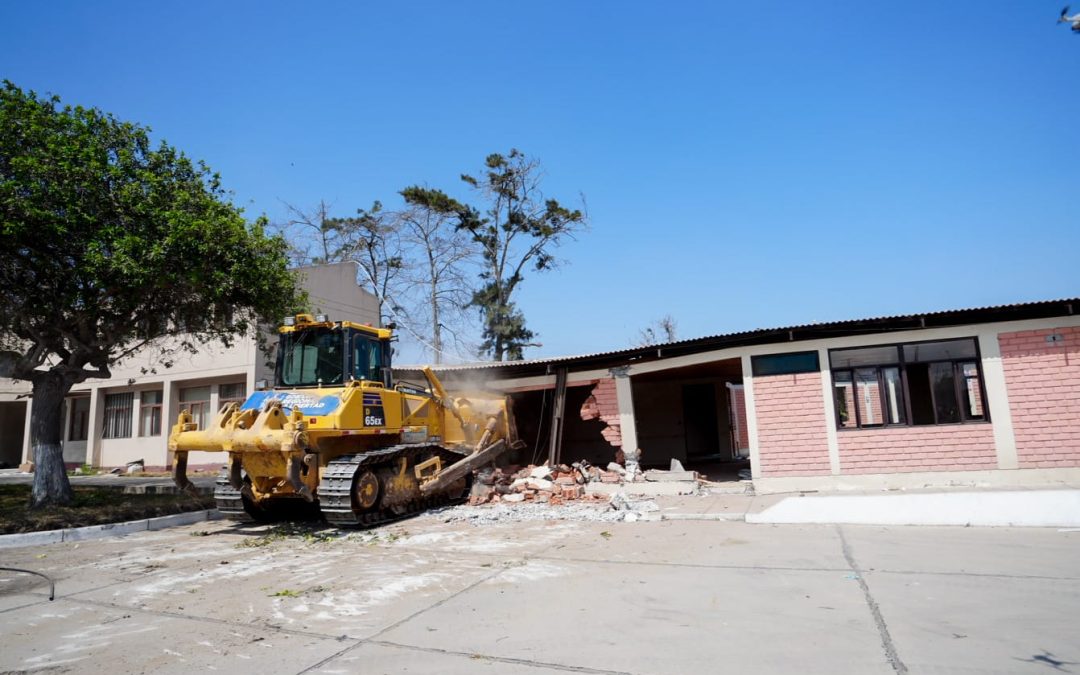 SE SUPERVISÓ DEMOLICIÓN DEL LOCAL DE CHAVIMOCHIC DONDE SERÁ EL NUEVO HOSPITAL REGIONAL DOCENTE