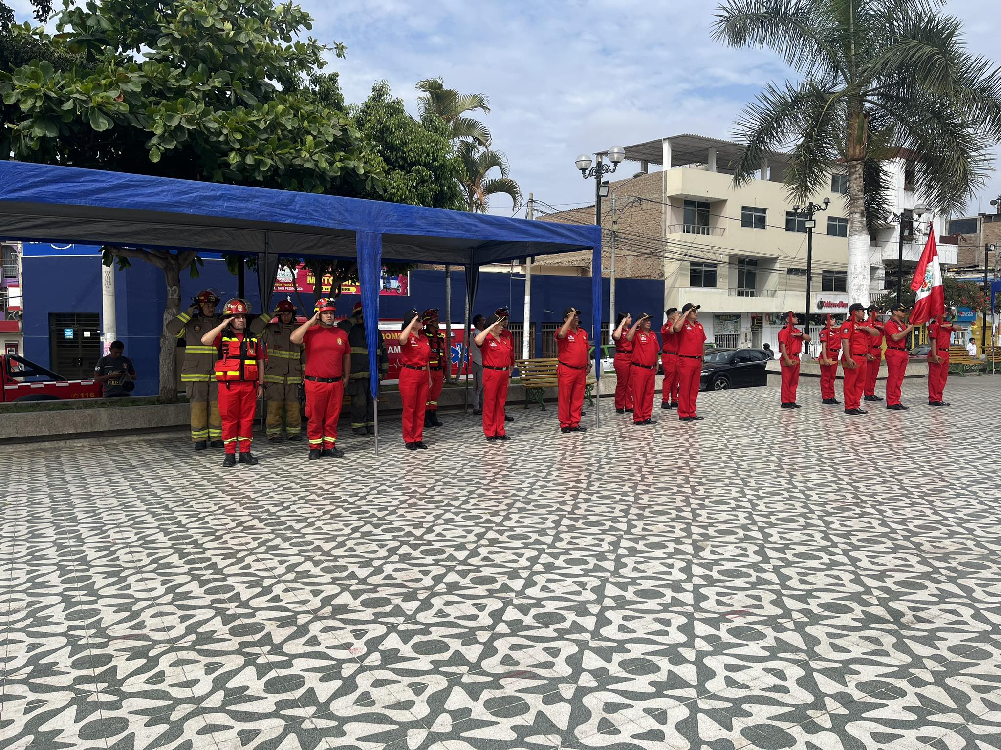BOMBEROS DE CHEPÉN RECIBIRÁN MODERNO EQUIPAMIENTO GRACIAS A CONVENIO CON EL GOBIERNO REGIONAL