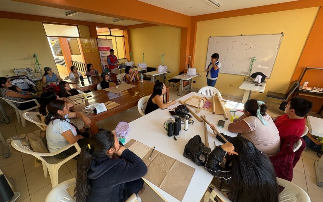 GOBIERNO REGIONAL IMPULSA EL EMPRENDIMIENTO EN LA ESPERANZA CON CAPACITACIONES GRATUITAS DE COSTURA