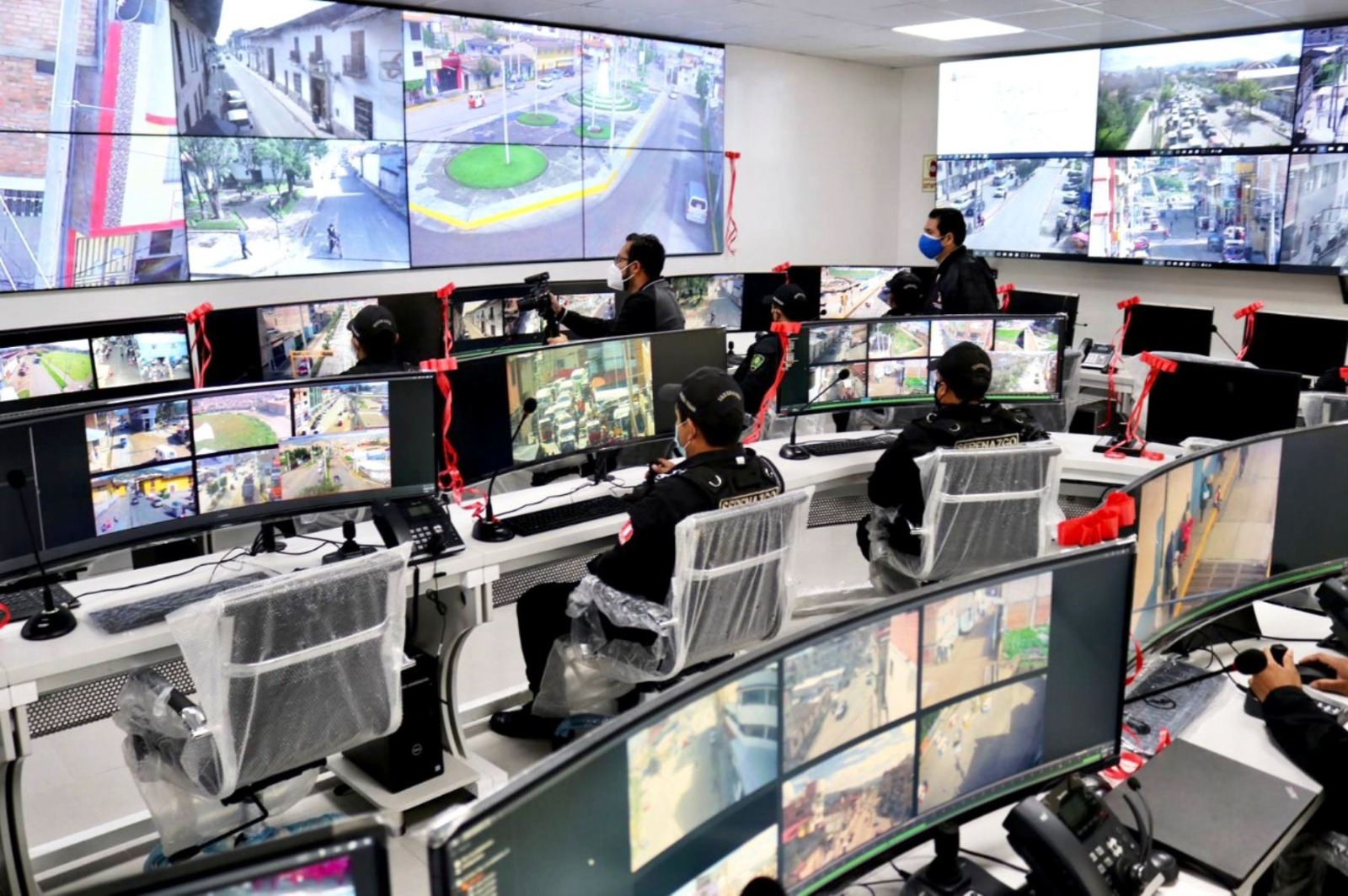 GORE LA LIBERTAD COMPRARÁ 420 CÁMARAS Y OTROS EQUIPOS PARA MODERNIZAR CENTRAL 105 PNP