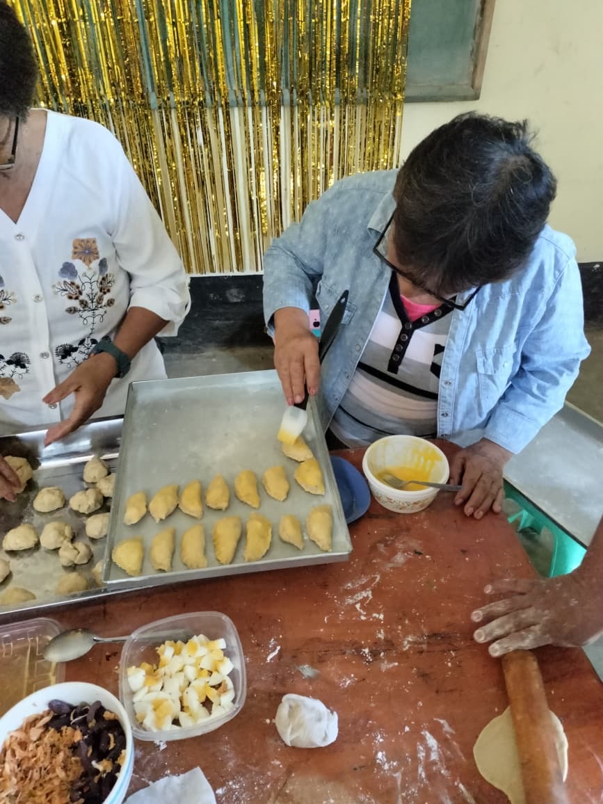 GORE IMPULSA EL EMPODERAMIENTO FEMENINO CON CURSO DE REPOSTERÍA EN MOCOLLOPE