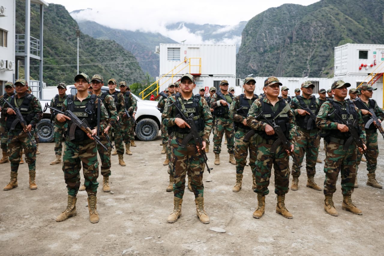 “EXIJO ESTADO DE SITIO Y APROBACIÓN DE LEY DE TERRORISMO URBANO”