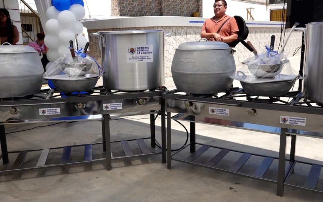853 COMEDORES POPULARES RECIBEN COCINAS Y MENAJERÍA PARA ALIMENTAR A 42 MIL FAMILIAS HUMILDES