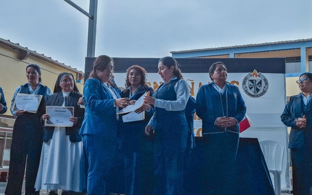 GORE CLAUSURÓ CON ÉXITO PROGRAMA DE LENGUA DE SEÑAS PERUANAS EN MOCHE