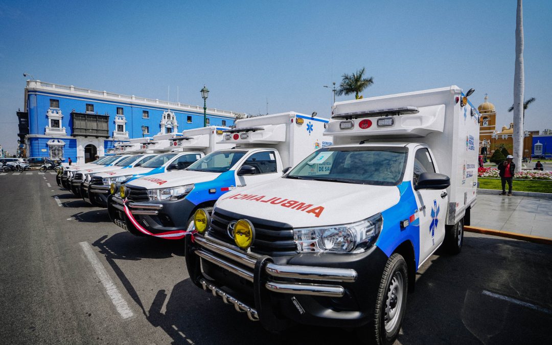 GORE PRESENTÓ 40 AMBULANCIAS NUEVAS QUE SERÁN DISTRIBUIDAS A PROVINCIAS EN 10 DÍAS