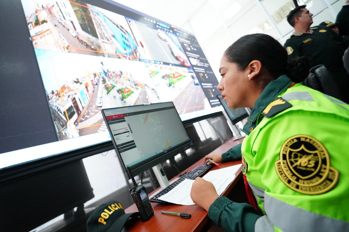 GORE INAUGURÓ LA CENTRAL 105 MÁS MODERNA DEL PERÚ PARA LUCHAR CONTRA EL CRIMEN