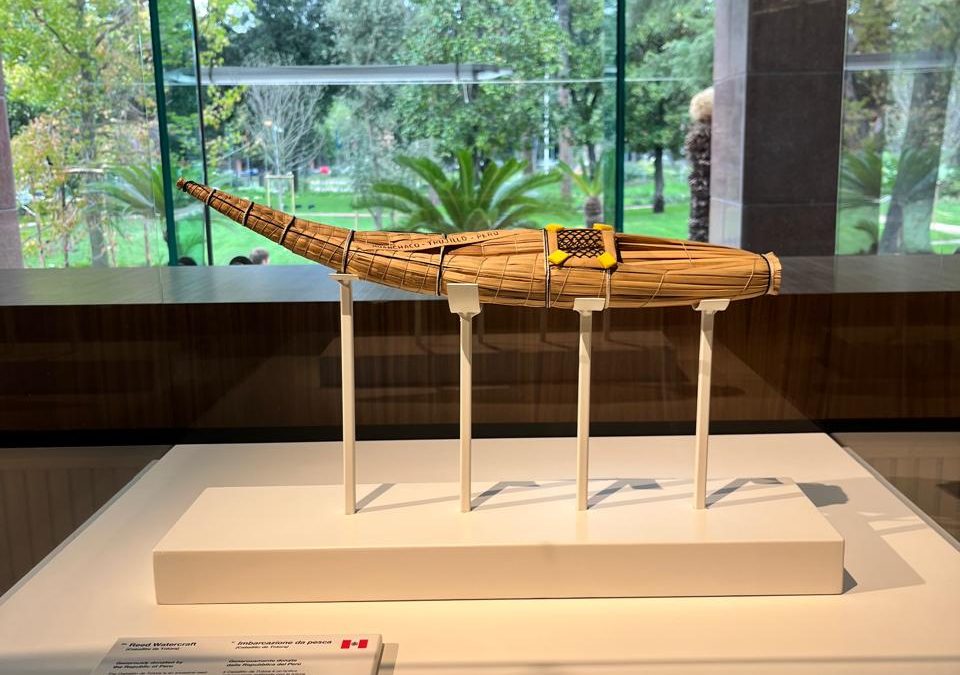 GORE DONÓ CABALLITO DE TOTORA AL MUSEO MUNDIAL DE LA AGRICULTURA Y LA ALIMENTACIÓN DE ROMA