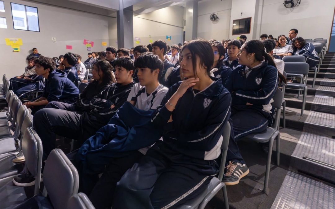 ESTUDIANTES LIBERTEÑOS SE PREPARAN PARA CONDUCIR CON RESPONSABILIDAD GRACIAS A CHARLAS DEL GORE