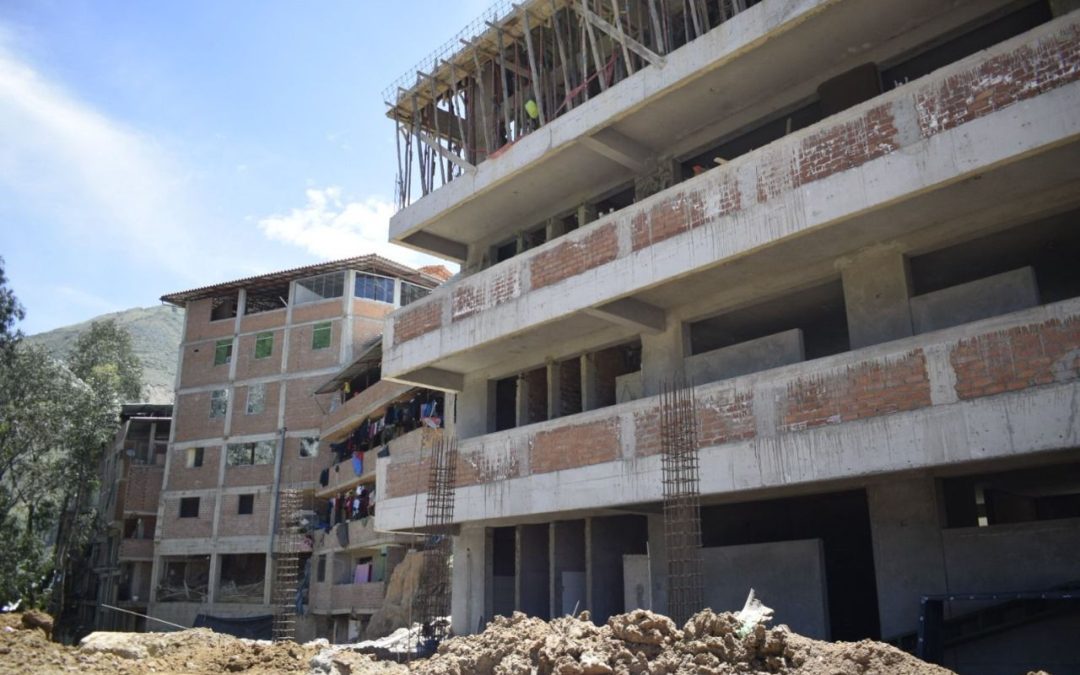 LOCAL DE LA I.E. LUIS VALLE GOICOCHEA SUPERA EL 70% DE AVANCE Y BENEFICIARÁ A MÁS DE 300 ESTUDIANTES