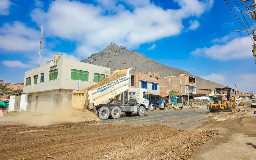 GOBIERNO REGIONAL MEJORA VÍA PRINCIPAL DE ALTO TRUJILLO PARA UN TRÁNSITO MÁS SEGURO Y EFICIENTE