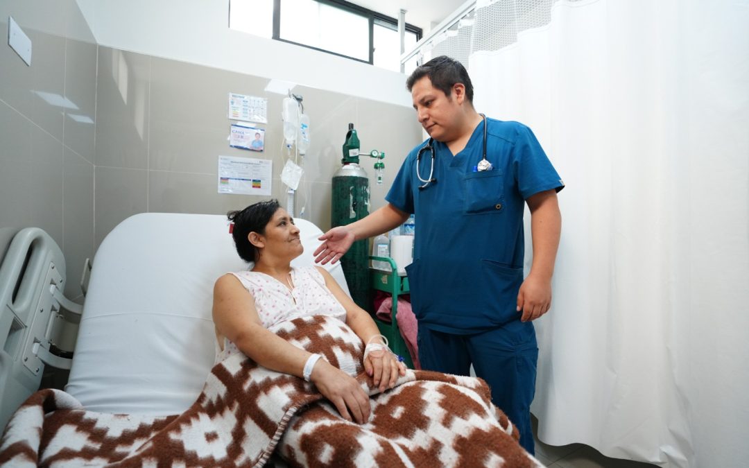 GOBIERNO REGIONAL CIERRA BRECHA DE PERSONAL EN SALUD CON 2,400 NUEVAS PLAZAS PARA EL 2026