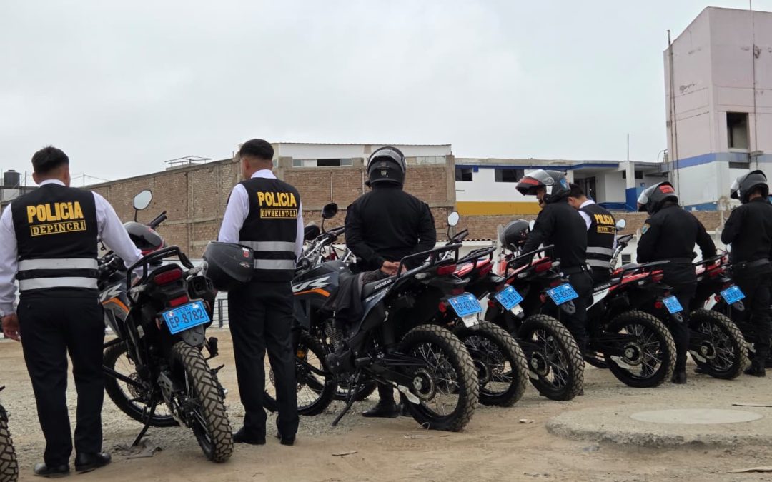 GOBIERNO REGIONAL ENTREGA 80 MOTOCICLETAS PARA FORTALECER LA INTELIGENCIA POLICIAL