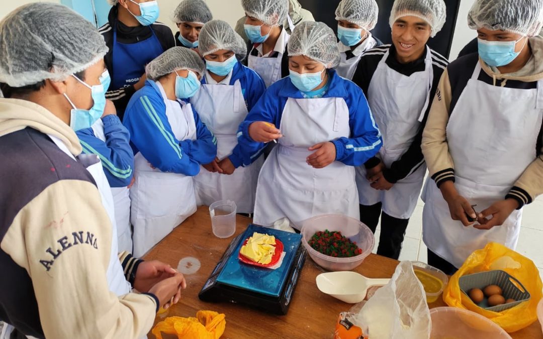 ESCOLARES DE USQUIL FORTALECEN SUS CAPACIDADES EMPRENDEDORAS GRACIAS A CURSOS DEL GORE