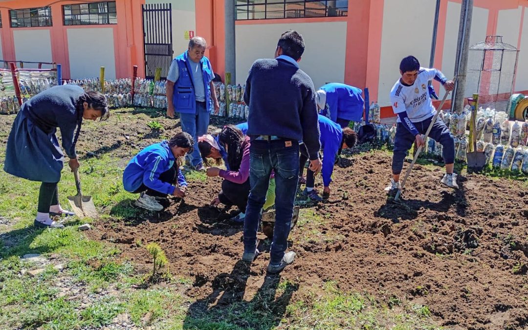 GORE IMPULSA INSTALACIÓN DE BIOHUERTOS ESCOLARES PARA FORTALECER LA SEGURIDAD ALIMENTARIA
