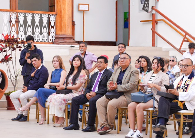 GOBIERNO REGIONAL DISTINGUE A PROMOTORES DEL TURISMO Y ARTESANÍA